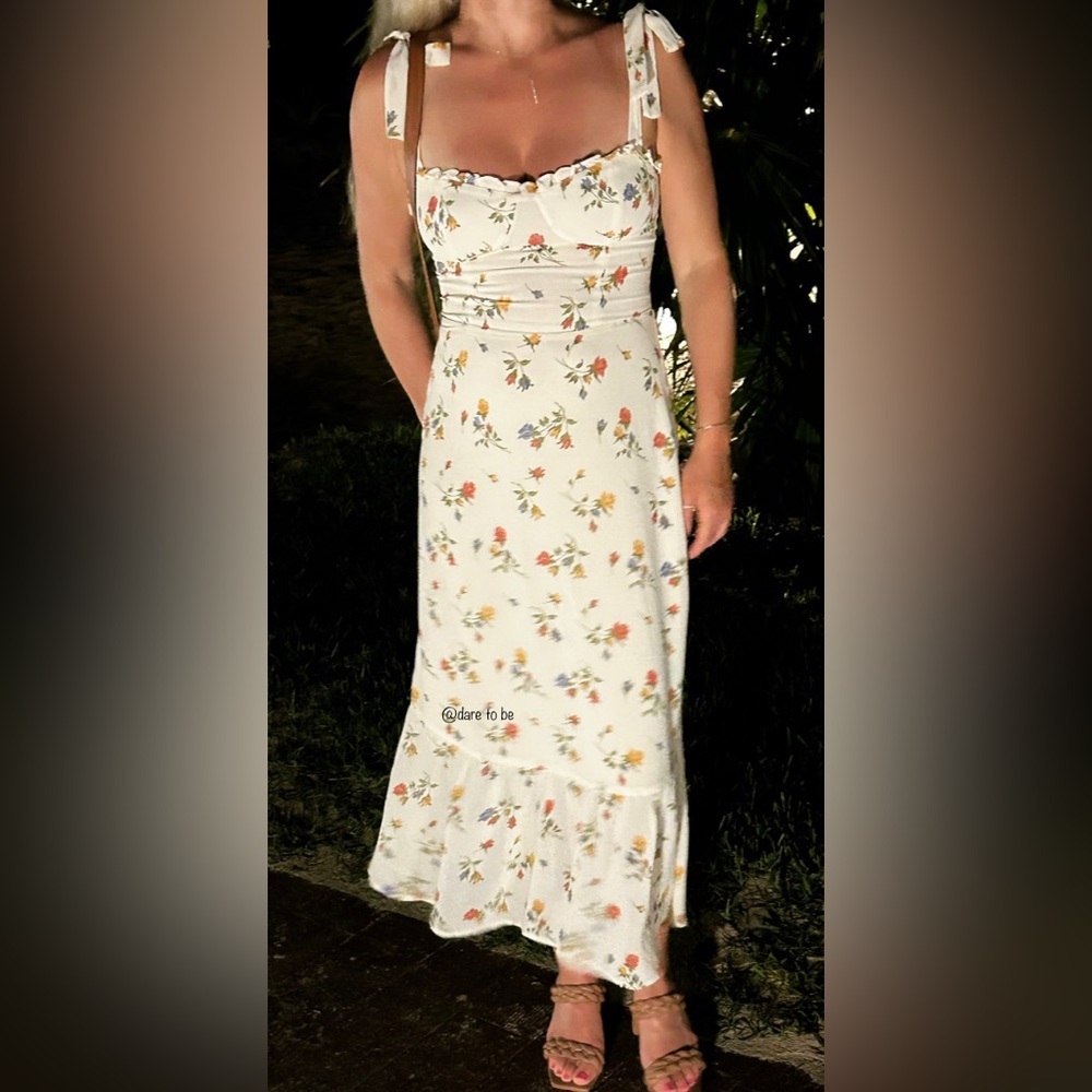 Reformation Nikita Dress in Noemi - Picture 4 of 8